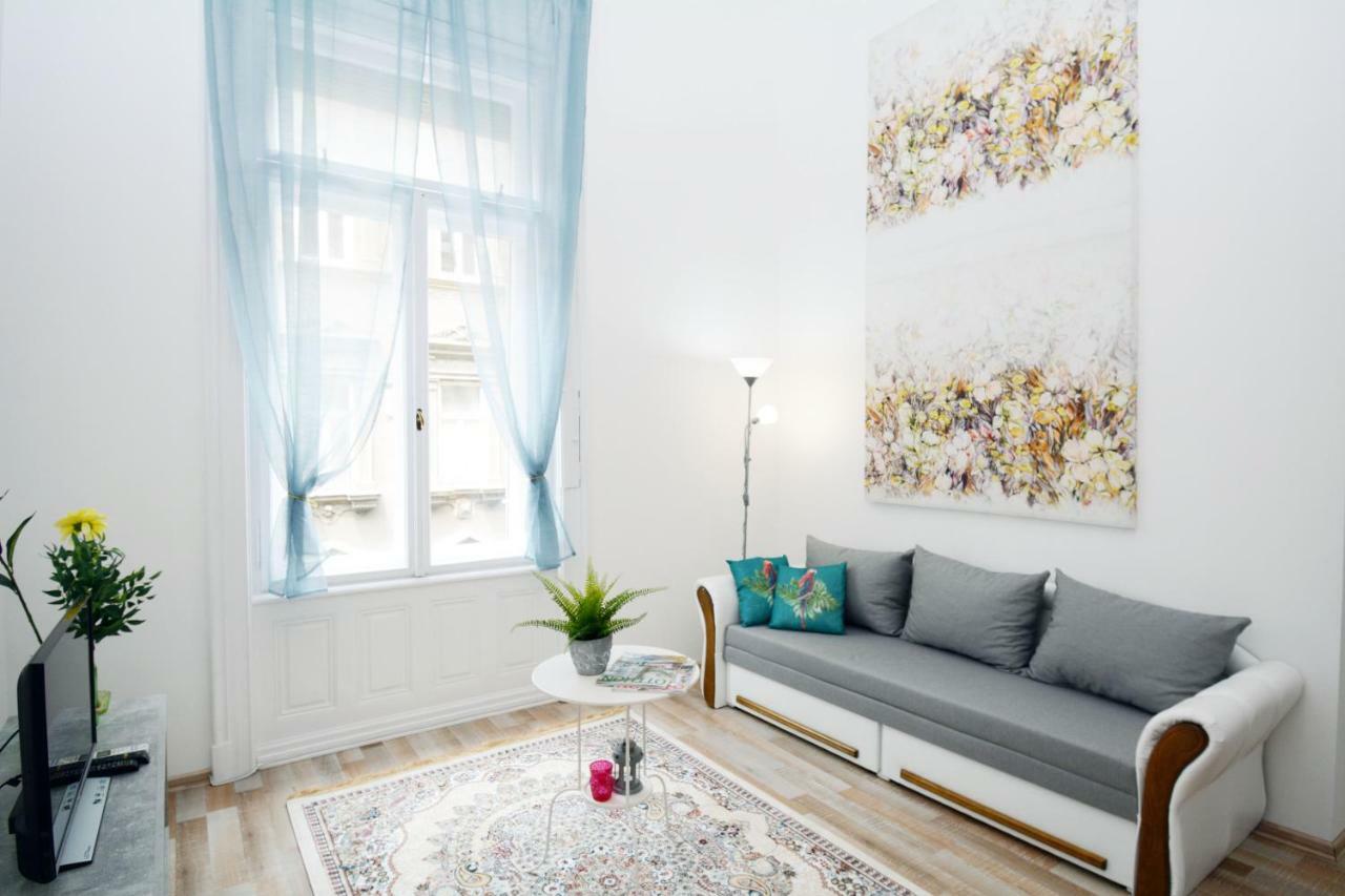 Lillybeth City Center Apartments Budapest Extérieur photo