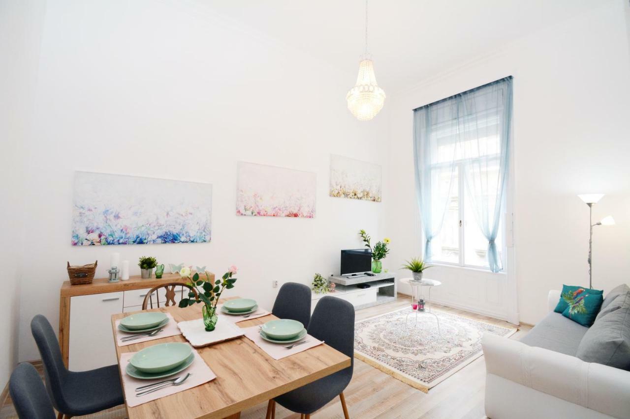 Lillybeth City Center Apartments Budapest Extérieur photo